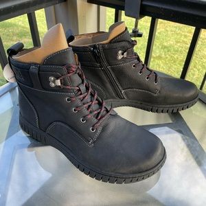 Black ankle boots NIB size 9.5